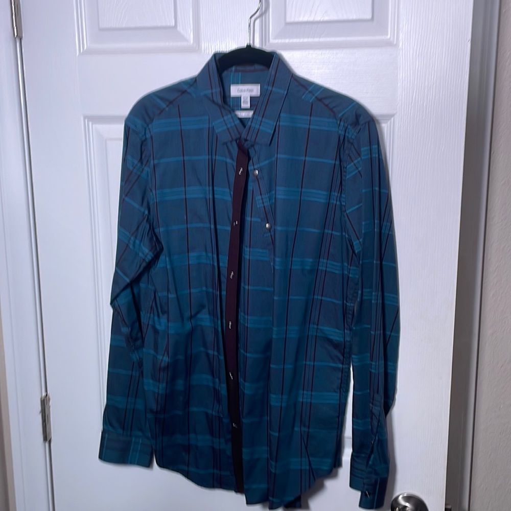Lot of 2 Calvin klein shirts